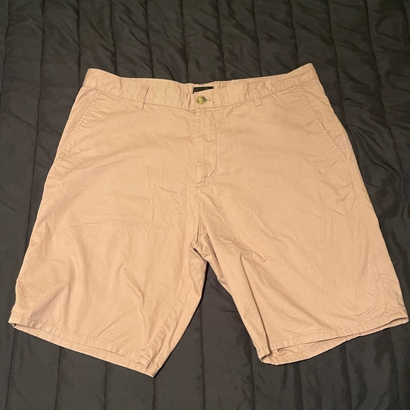 Salmon pink short pants - Picture 1 of 3